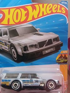 Hot Wheels Volvo 240 Drift Wagon