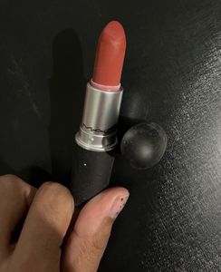 HUDA Beauty , Bobbi Brown , MAC lipstick