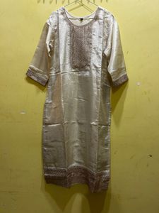 Women Embroidery Straight Kurta Set Size XL