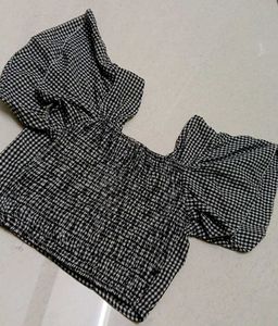 Gingham Puff Sleeve Top