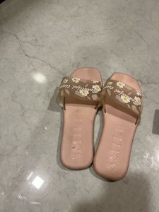 Assorted Women&#39;s Sandals - 3 Pairs