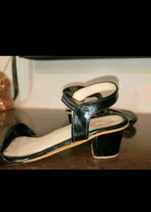 Prize Dropped Black Heels