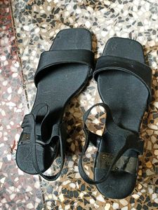 Assorted Women&#39;s Flip Flops