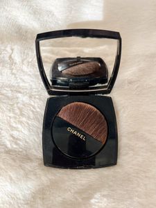 Chanel Les Beiges Healthy Glow Sheer Powder