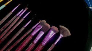 Glam &amp; Pro Makeup Brush Set - Mixed Styles