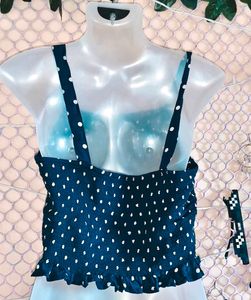 SizeM/L 🎁Buy 2 Get 1 Free 🎁Polka Dot Crop Top