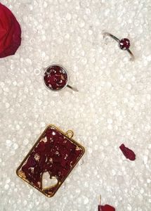 2 Rings And 1 Pendant