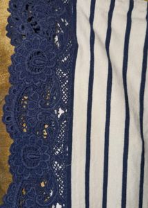 Mast Harbour White Navy Blue strip tee w lace trim