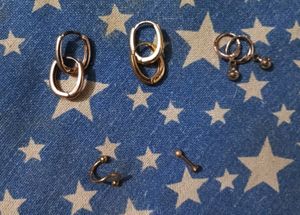 Set Of Earrings (Daily Wear)
