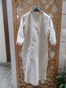 Elegant Floral Embroidered Salwar Kameez