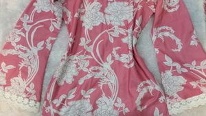 lace detailing short kurti