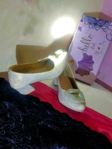 Elegant Sparkly Ballerinas