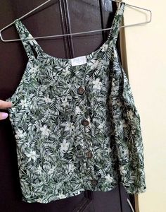 Sale🔥Imported Crop Top In Green Colour