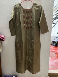 Kurtha With Embroidery