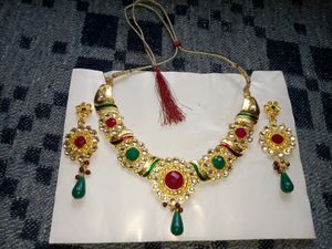 Necklace Set