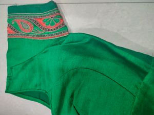Green &amp; Gold Embellished Border Saree