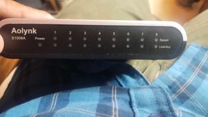 H3C SOHO-S1008A-CN 8-port Fast Switch Desktop Plug