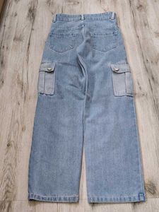 Ma1360 Sabrin cargo jeans waist 26 inches