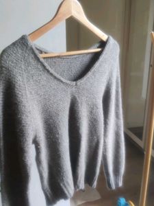 Cozy Gray Knit V-Neck Sweater