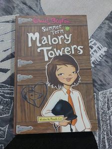 Malory Towers Book 8(Summer Time)