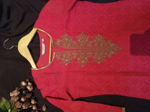 MAX Elegant Pink And Gold Embroidered Kurta,Size-S