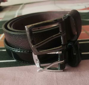Glossy Black &amp; Textured Brownish Belt