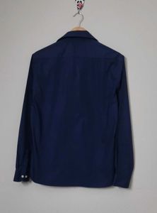 Men&#39;s Classic Navy Button-Down Shirt