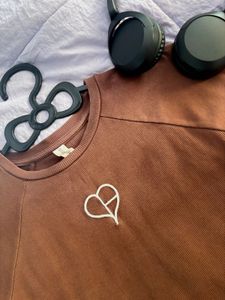 Brown Heart Graphic T-Shirt