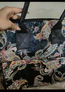 Big embroidered handbag new with tag