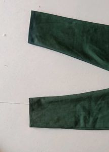 💚 Green Pants 💚