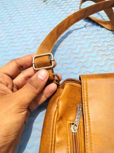 👝ATTRACTIVE SLINGBAG
