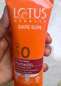 Lotus Herbals Safe Sun SPF 50