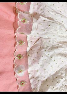 Traditional Elegant Sleeveless White Top