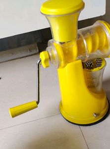 New Plastic Hand Juicer