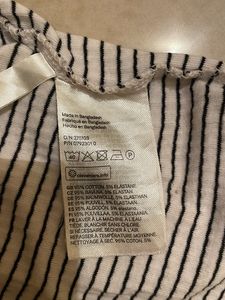 H&amp;M Striped Ribbed Tee