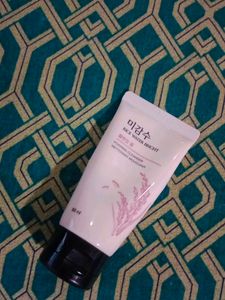 Rice Water Bright Foaming Cleanser