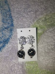 black golden studa for womenn with diamonds