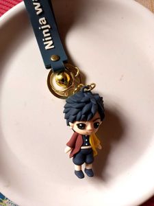 PACK OF 8 PREMIUM KEYCHAINS