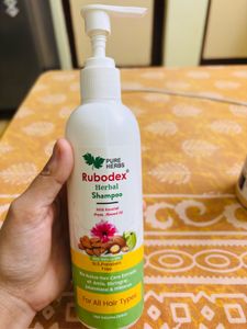 Rubodex Herbal Shampoo