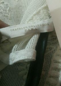 Zara Lace Eyelet Ruffle Top 💖