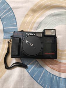 [Yashica MD-35F Motorwind Camera 📷]