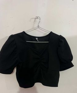 BLACK CROP TOP 🖤