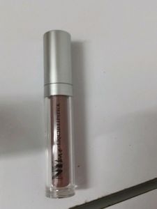 Ny Bae Primer + Matte Lipstick  Shade:Mugs And Hugs