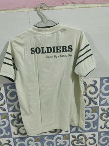 Boys Graphic Print T-shirt