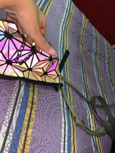 Bueatyfull Diamond Bag So Trendy Easy To Carry