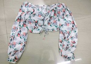 Floral White Crop Top 💮