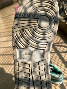 NIKE JORDANS HIGH TOP Almost New