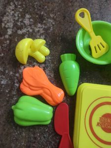 Play Kitchen Set