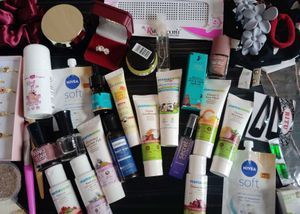 MYSTERY SKINCARE- ANY 4 WITH FREEBIES ❤️