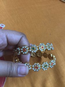 Floral Bangle Set